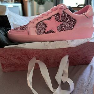 NWOT✨VINTAGE HAVANA SNEAKERS✨